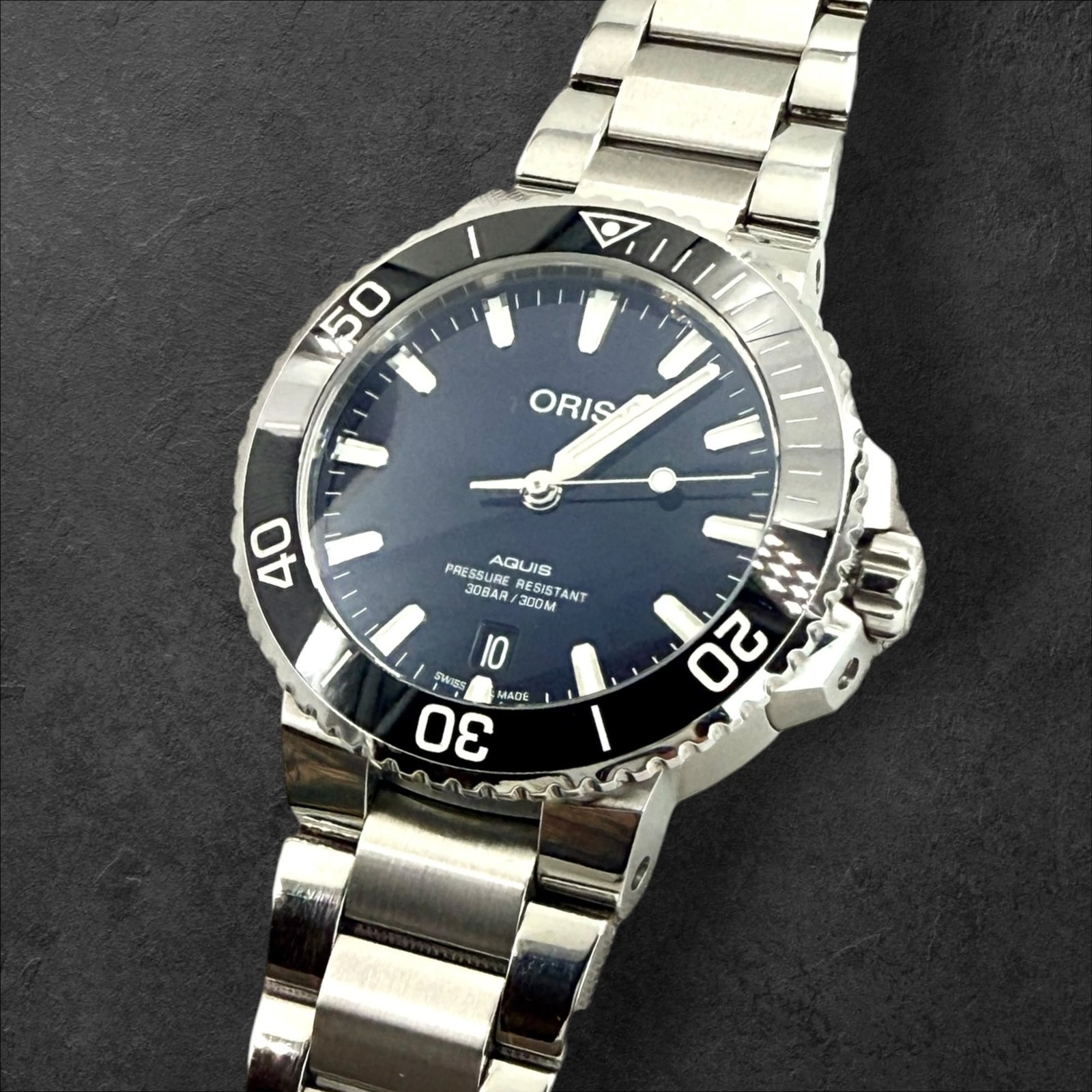 Oris Aquis Date Automatic – Дайвърски Часовник (40.5 мм)
