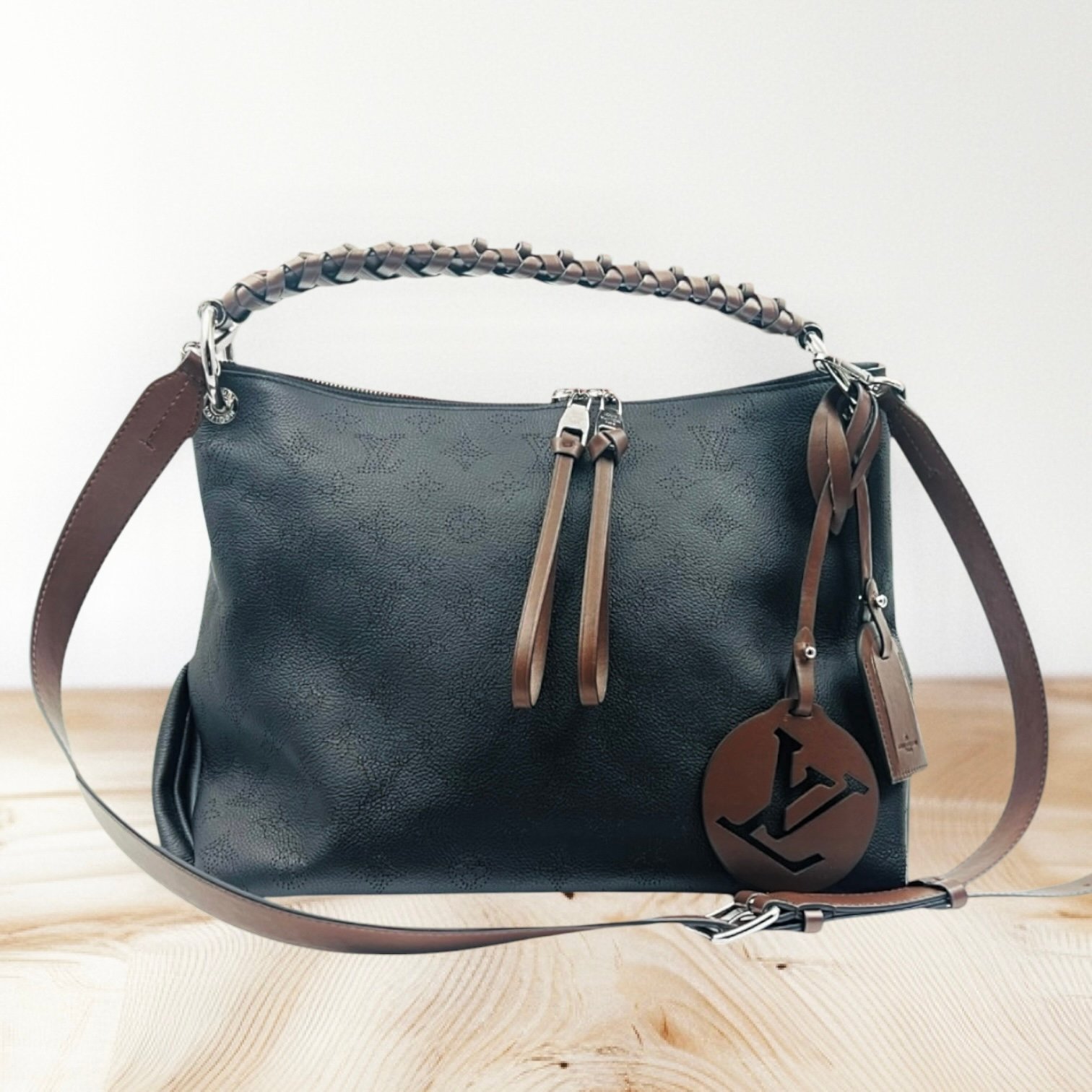 Louis Vuitton Beaubourg Hobo – Черен цвят